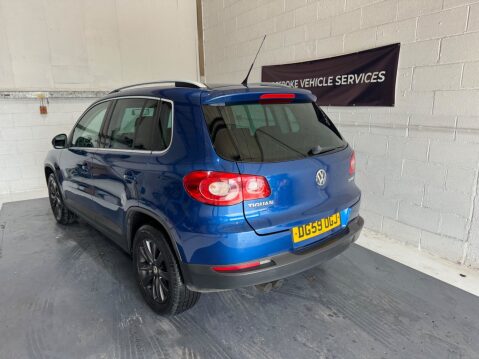 Volkswagen Tiguan 2.0 TDI SE Auto 4WD Euro 5 5dr 12