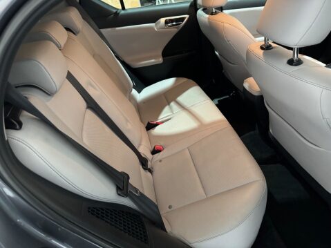 Lexus CT 1.8 200h SE-L CVT Euro 5 (s/s) 5dr 28
