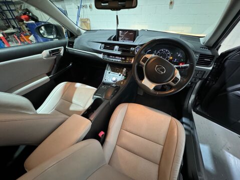 Lexus CT 1.8 200h SE-L CVT Euro 5 (s/s) 5dr 25