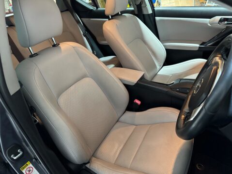 Lexus CT 1.8 200h SE-L CVT Euro 5 (s/s) 5dr 26