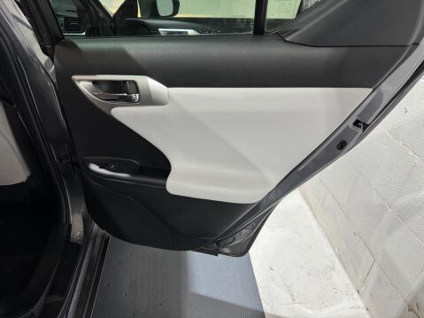Lexus CT 1.8 200h SE-L CVT Euro 5 (s/s) 5dr 29