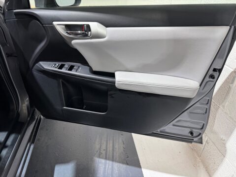 Lexus CT 1.8 200h SE-L CVT Euro 5 (s/s) 5dr 30