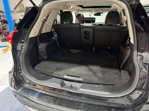 Nissan X-Trail 2.0 dCi Tekna 4WD Euro 6 (s/s) 5dr 22