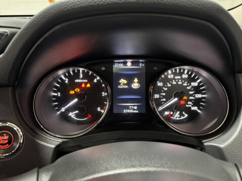 Nissan X-Trail 2.0 dCi Tekna 4WD Euro 6 (s/s) 5dr 23