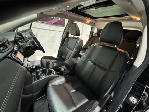 Nissan X-Trail 2.0 dCi Tekna 4WD Euro 6 (s/s) 5dr 30
