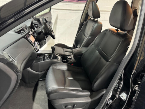 Nissan X-Trail 2.0 dCi Tekna 4WD Euro 6 (s/s) 5dr 33