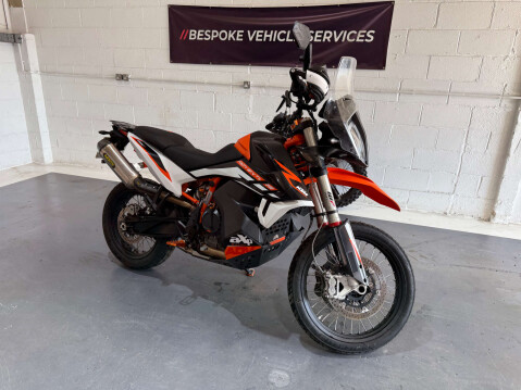 KTM Adventure 0.9 890 Adventure R 2