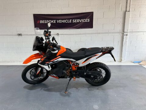 KTM Adventure 0.9 890 Adventure R 8