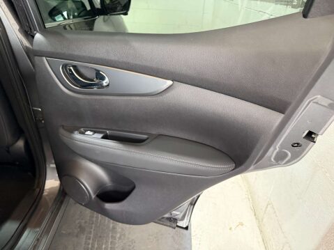 Nissan Qashqai 1.3 Qashqai Tekna+ DiG-T Semi-Auto 5dr 28