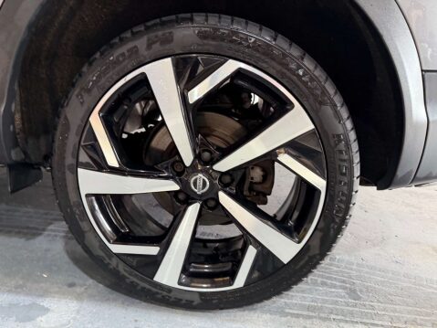 Nissan Qashqai 1.3 Qashqai Tekna+ DiG-T Semi-Auto 5dr 36