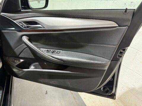 BMW 5 Series 3.0 530D M Sport Auto 5dr 24
