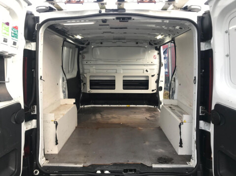 Vauxhall Vivaro 1.6 CDTi 2900 BiTurbo ecoTEC L1 H1 Euro 6 (s/s) 5dr 20
