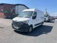 Renault Master 2.3 dCi 35 Business+ FWD MWB Medium Roof Euro 6 4dr 1