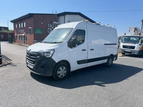 Renault Master 2.3 dCi 35 Business+ FWD MWB Medium Roof Euro 6 4dr 5