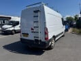 Renault Master 2.3 dCi 35 Business+ FWD MWB Medium Roof Euro 6 4dr 8