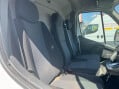 Renault Master 2.3 dCi 35 Business+ FWD MWB Medium Roof Euro 6 4dr 10