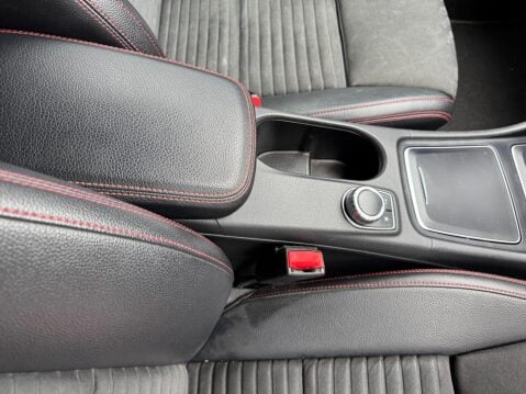 Mercedes-Benz A Class 2.1 A200d AMG Line (Premium) 7G-DCT Euro 6 (s/s) 5dr 19