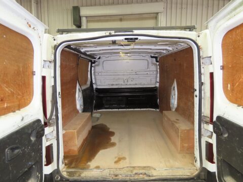 Renault Trafic 1.6 dCi 27 Business+ SWB Standard Roof Euro 5 5dr 7