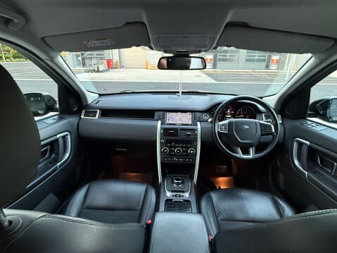 Land Rover Discovery Sport 2.0 Discovery Sport SE Tech TD4 Auto 4WD 5dr 29