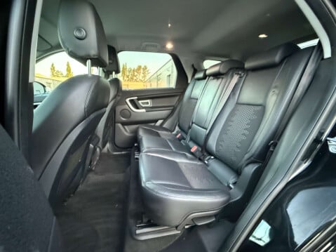 Land Rover Discovery Sport 2.0 Discovery Sport SE Tech TD4 Auto 4WD 5dr 36
