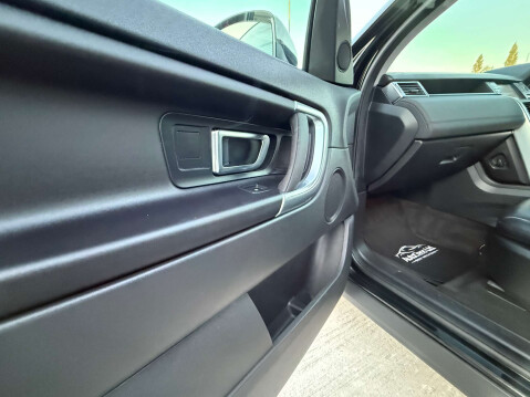 Land Rover Discovery Sport 2.0 Discovery Sport SE Tech TD4 Auto 4WD 5dr 39