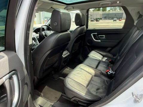 Land Rover Discovery Sport 2.0 Discovery Sport HSE TD4 Auto 4WD 5dr 24