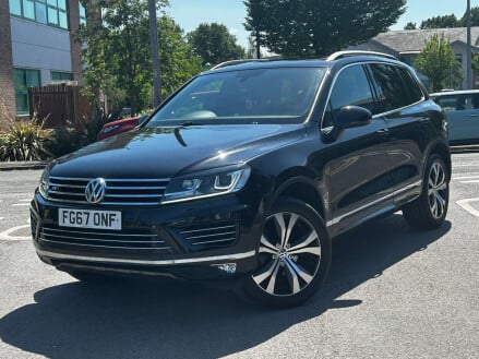 Volkswagen Touareg 3.0 Touareg V6 R-Line TDI BlueMotion Technology Auto 4WD 5dr