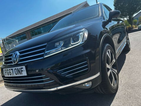 Volkswagen Touareg 3.0 Touareg V6 R-Line TDI BlueMotion Technology Auto 4WD 5dr 10