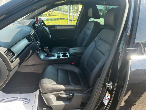 Volkswagen Touareg 3.0 Touareg V6 R-Line TDI BlueMotion Technology Auto 4WD 5dr 28