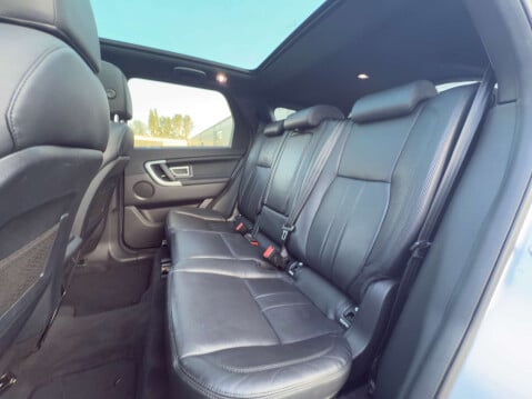 Land Rover Discovery Sport 2.0 Discovery Sport HSE SI4 Auto 4WD 5dr 31