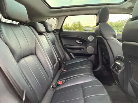 Land Rover Range Rover Evoque 2.0 Range Rover Evoque SE Tech TD4 Auto 4WD 5dr 30