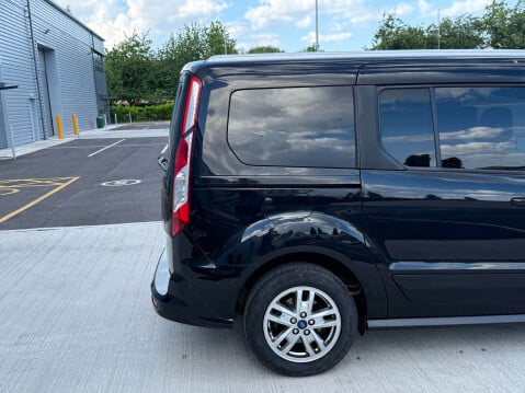 Ford Tourneo Connect 1.5 Tourneo Connect Grand Titanium TDCi Auto 5dr 25