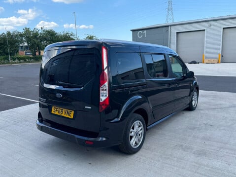 Ford Tourneo Connect 1.5 Tourneo Connect Grand Titanium TDCi Auto 5dr 26