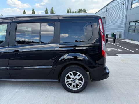Ford Tourneo Connect 1.5 Tourneo Connect Grand Titanium TDCi Auto 5dr 31