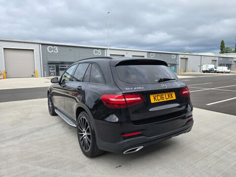 Mercedes-Benz GLC 2.1 GLC 220 D 4Matic AMG Line Auto 4WD 5dr 11