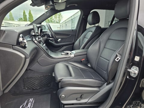 Mercedes-Benz GLC 2.1 GLC 220 D 4Matic AMG Line Auto 4WD 5dr 28