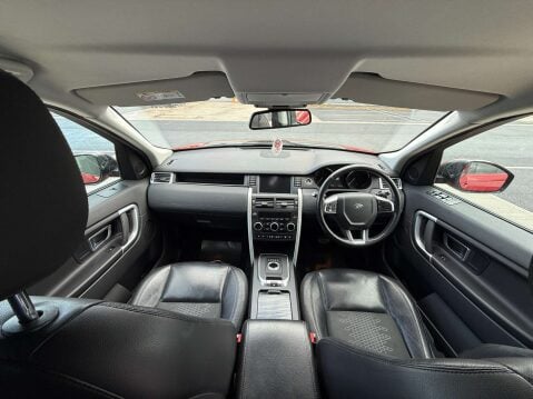 Land Rover Discovery Sport 2.0 Discovery Sport SE Tech TD4 Auto 4WD 5dr 31