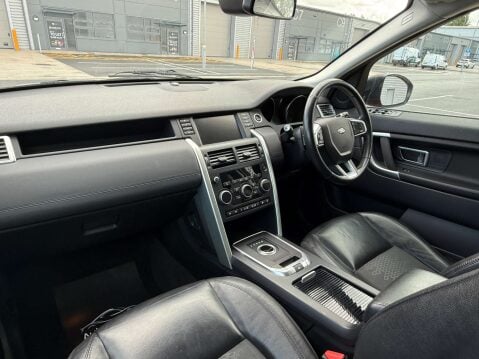 Land Rover Discovery Sport 2.0 Discovery Sport SE Tech TD4 Auto 4WD 5dr 38
