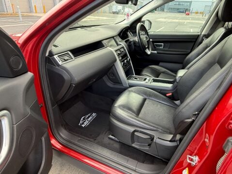 Land Rover Discovery Sport 2.0 Discovery Sport SE Tech TD4 Auto 4WD 5dr 40