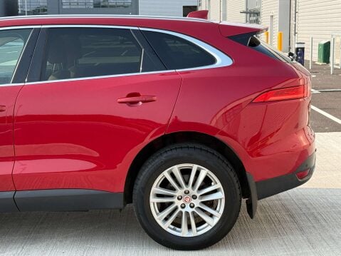 Jaguar F-Pace 2.0 F-PACE Portfolio AWD D Auto 4WD 5dr 11
