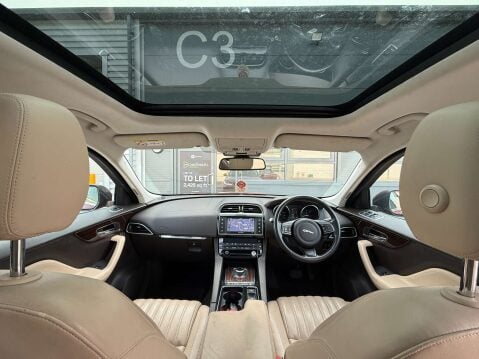 Jaguar F-Pace 2.0 F-PACE Portfolio AWD D Auto 4WD 5dr 33