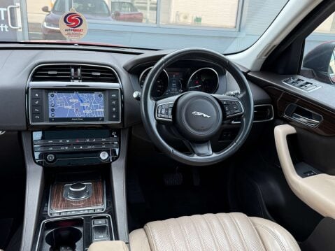Jaguar F-Pace 2.0 F-PACE Portfolio AWD D Auto 4WD 5dr 34