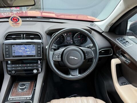 Jaguar F-Pace 2.0 F-PACE Portfolio AWD D Auto 4WD 5dr 35