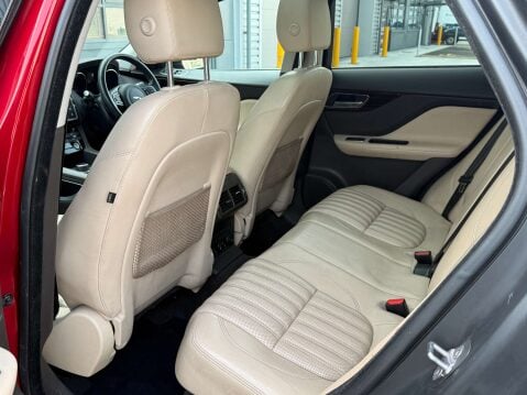 Jaguar F-Pace 2.0 F-PACE Portfolio AWD D Auto 4WD 5dr 37