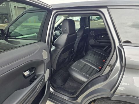 Land Rover Range Rover Evoque 2.0 Range Rover Evoque HSE Dynamic TD4 Auto 4WD 5dr 32