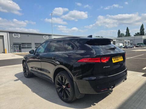 Jaguar F-Pace 3.0 F-PACE V6 S AWD D Auto 4WD 5dr 8