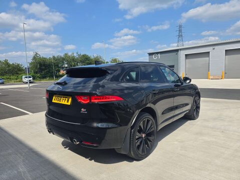Jaguar F-Pace 3.0 F-PACE V6 S AWD D Auto 4WD 5dr 10