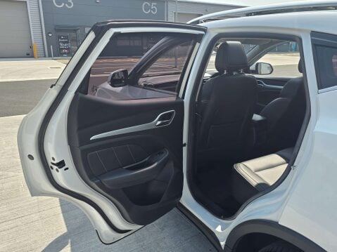 MG ZS ZS Exclusive EV 5dr 29