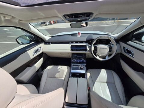 Land Rover Range Rover Velar 3.0 Range Rover Velar R-Dynamic SE D300 Auto 4WD 5dr 17