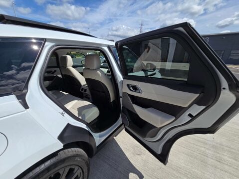 Land Rover Range Rover Velar 3.0 Range Rover Velar R-Dynamic SE D300 Auto 4WD 5dr 30